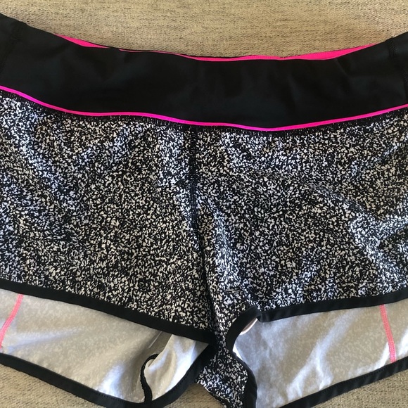 Lululemon Speed Short 4-way Stretch 2.5 size 10 - Picture 2 of 4